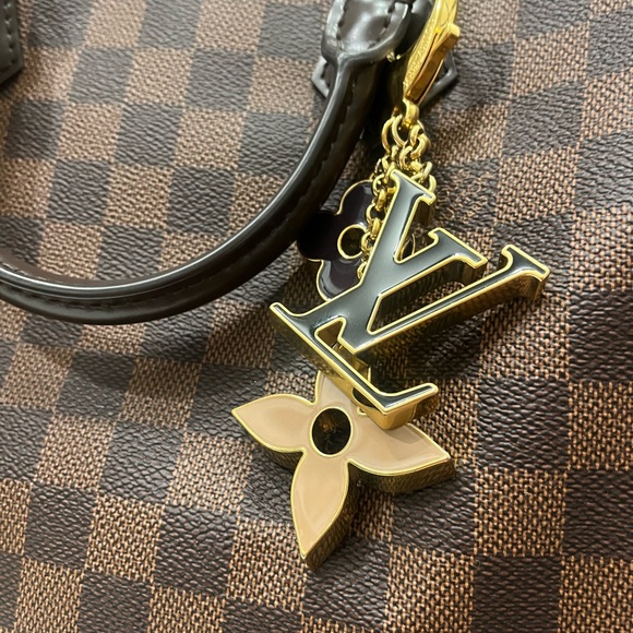 Louis Vuitton purse charm - Picture 8 of 9